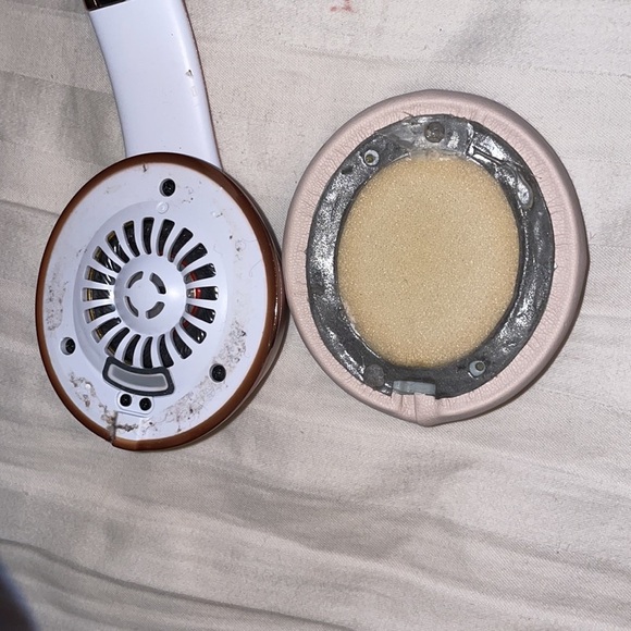 Beats solo 3 wireless special edition rose gold headphones •READ DESCRIPTION• - Picture 3 of 16